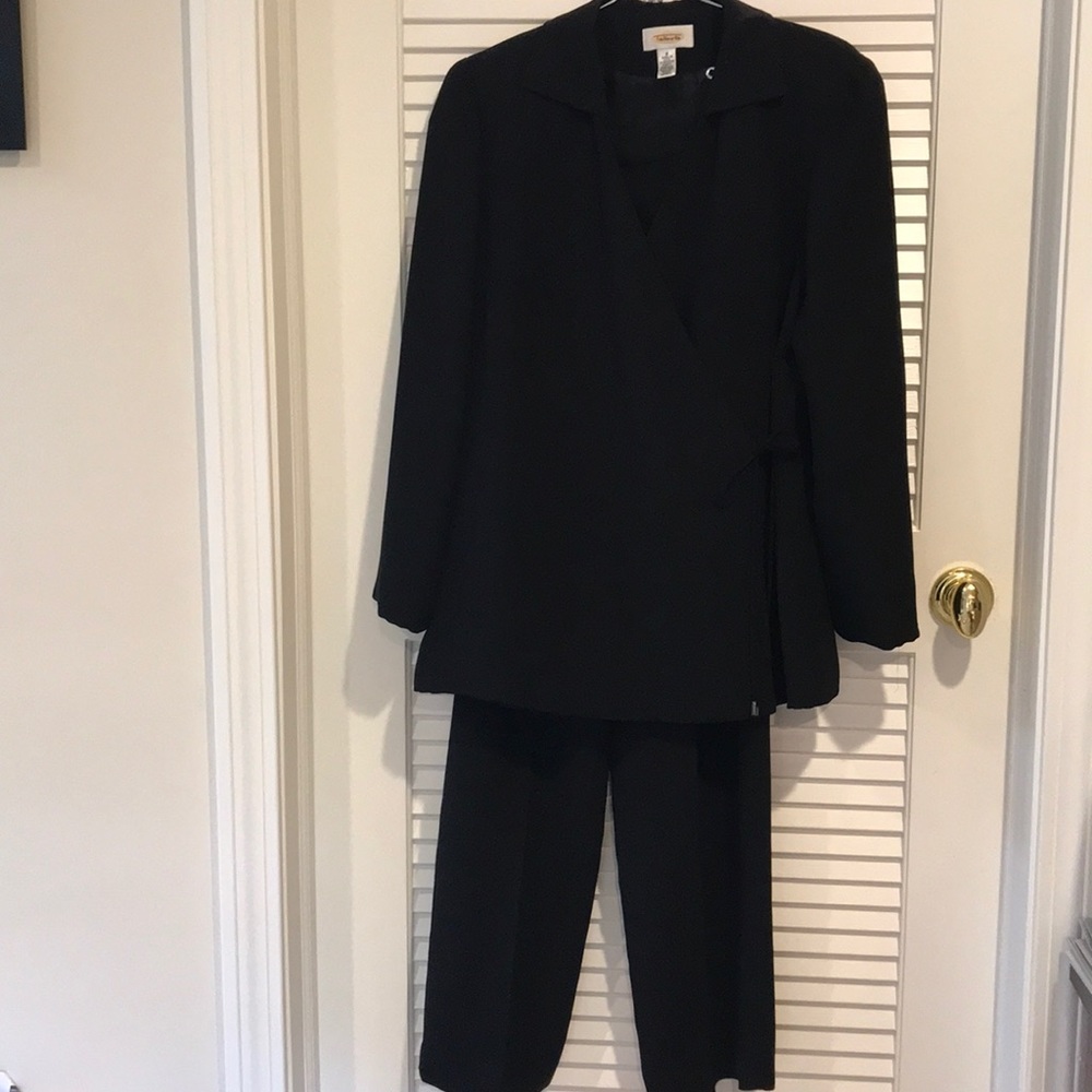 Talbots Crepe suit.  Gorgeous fabric - beautiful !